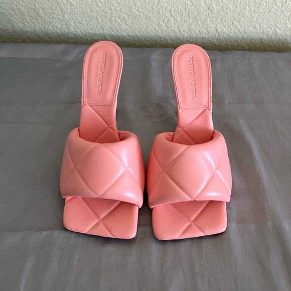 Bottega Veneta Lido Pink Quilted Slip On Sandals Shoes 38.5 STUNNING - Picture 9 of 14